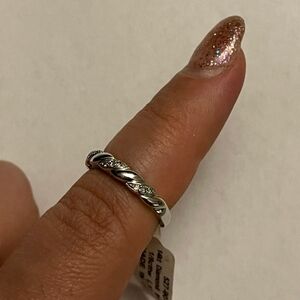 Elegant 14k Solid White Gold Twisted Band Ring